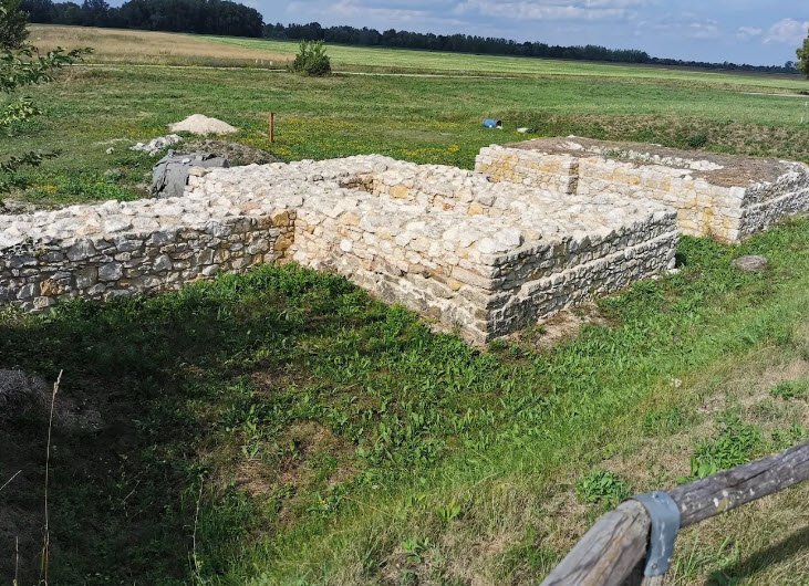 Dievčí hrad, Slovakia